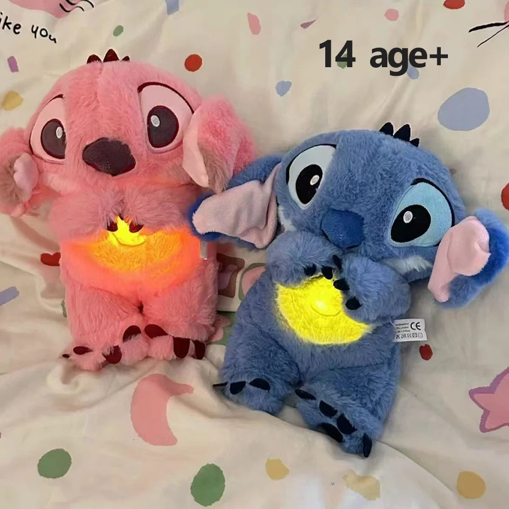 Uroczy, niebieski, oddychający pluszowy miś – kojący towarzysz snu ze światłem i muzyką